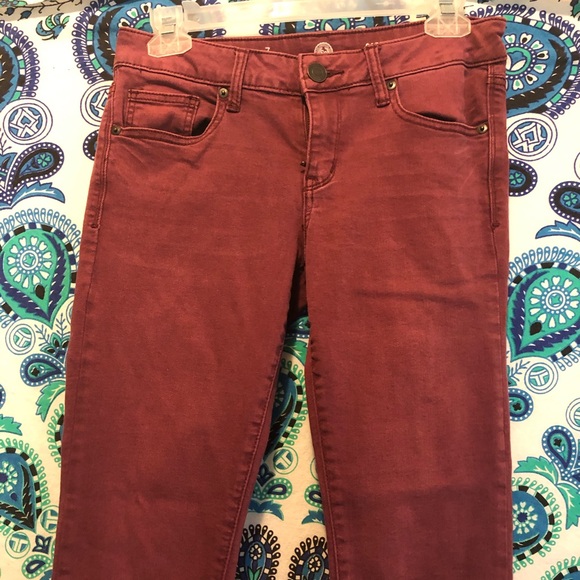 Capris. - Picture 3 of 5